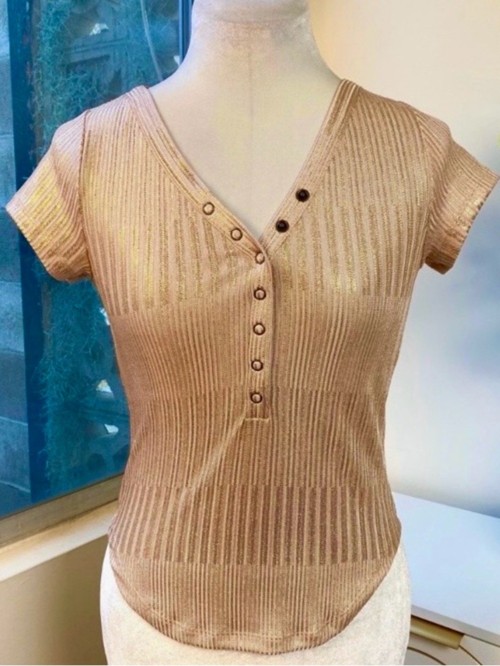 NEW Anthropologie The Andie Shine Ribbed Henley Top, Size XS - Picture 2 of 9